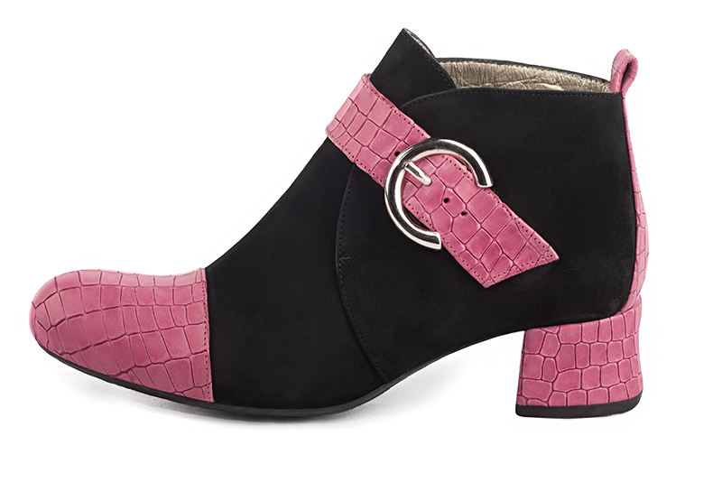 Carnation pink and matt black women's elegant sneakers. Round toe. Low flare heels. Profile view - Florence KOOIJMAN